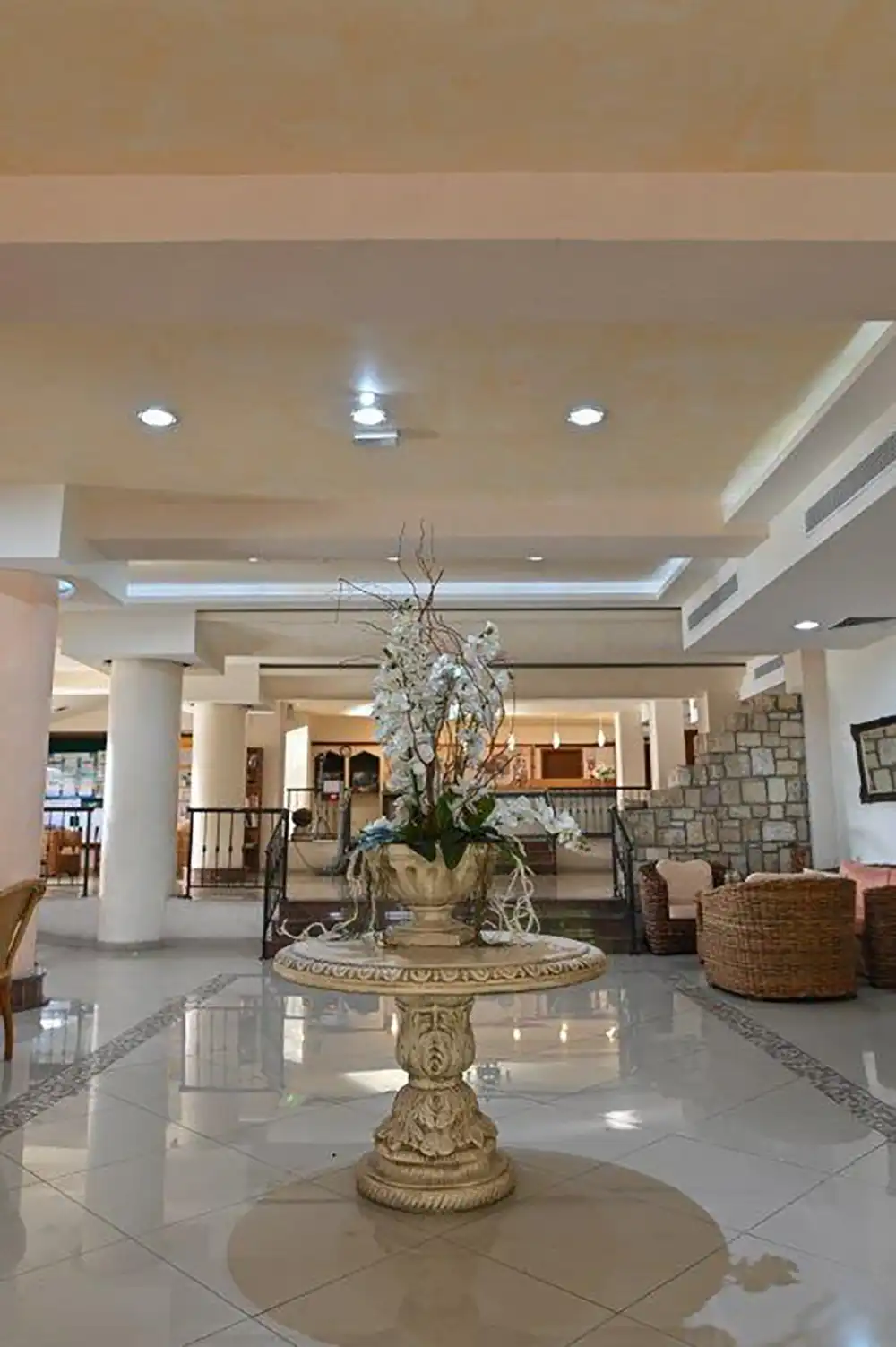 VERONICA HOTEL