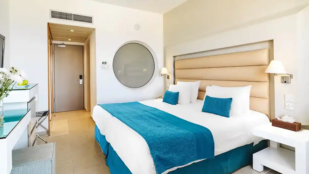 LEONARDO CYPRIA BAY HOTEL