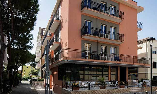 Hotel Scarlet